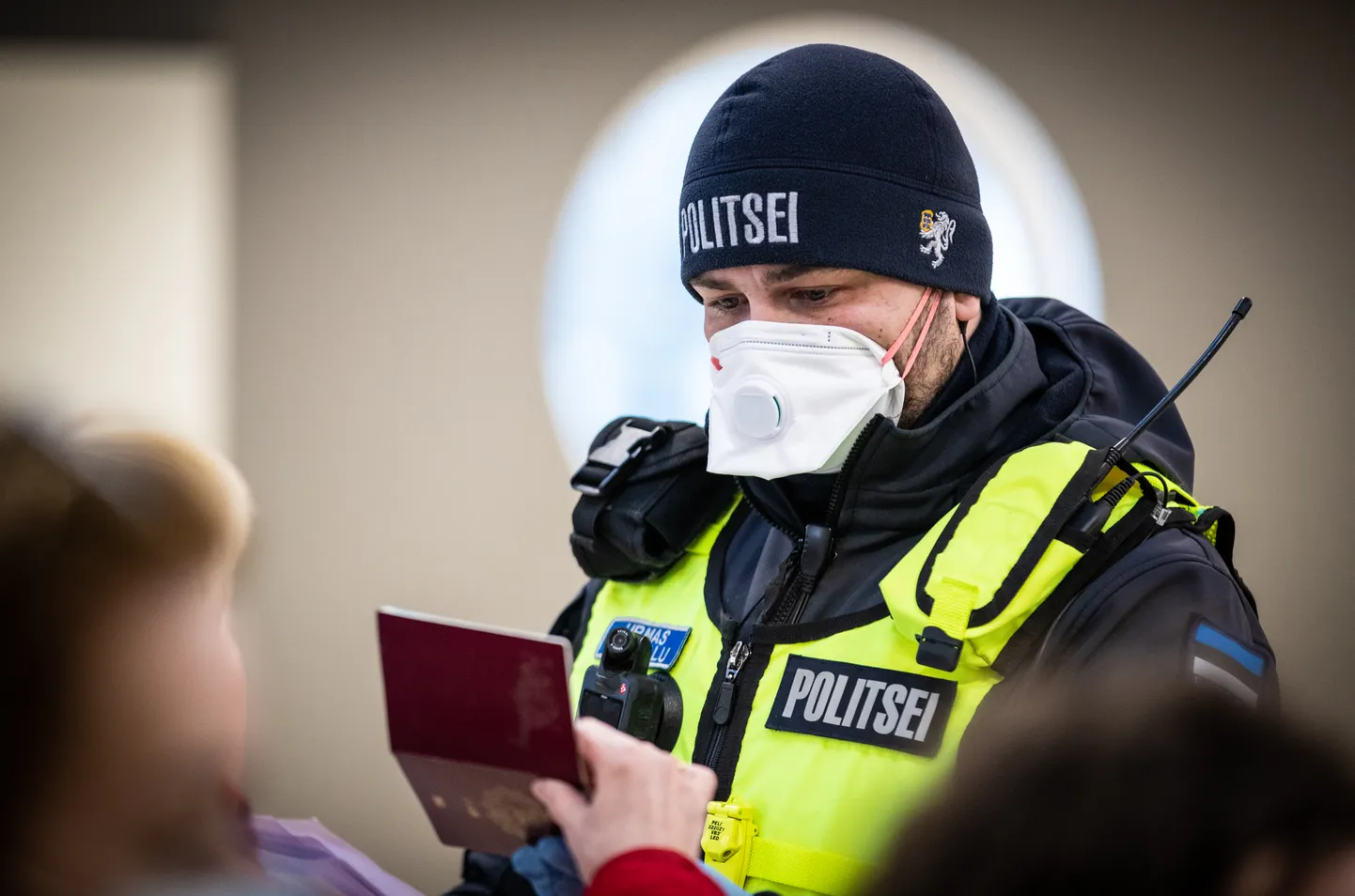 Eriolukorrast tingitud politseikontroll. Foto on illustratiivne.